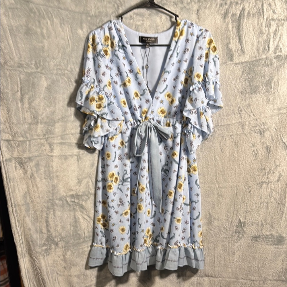 NWT Max Studio Floral Ruffle‎ Sleeve Dress women’s size M blue